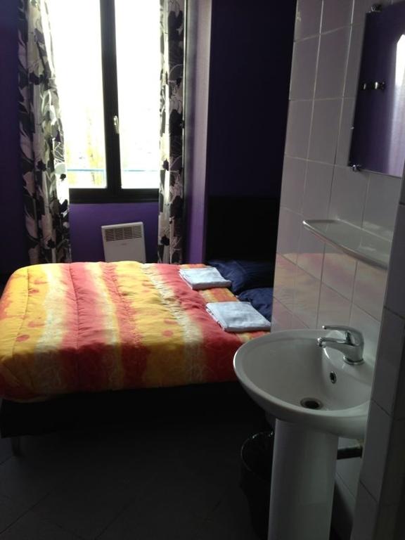 Peace & Love - Hostel