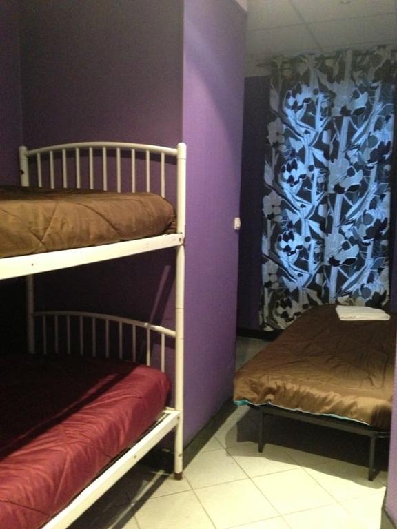 Peace & Love - Hostel