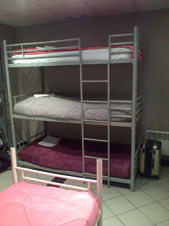 Peace & Love - Hostel