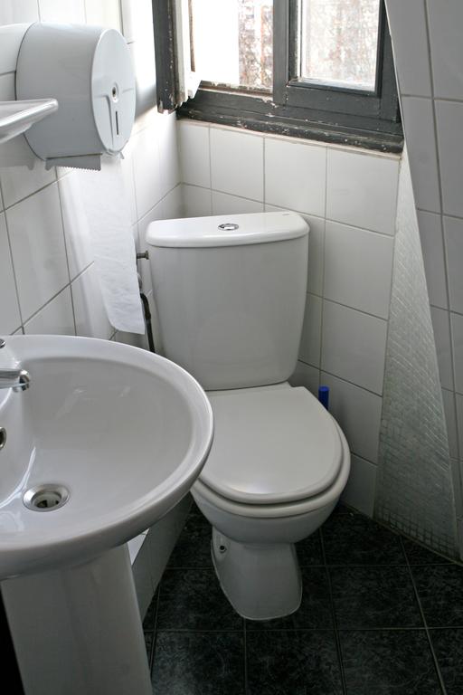 Peace & Love - Hostel