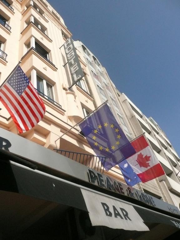 Peace & Love - Hostel