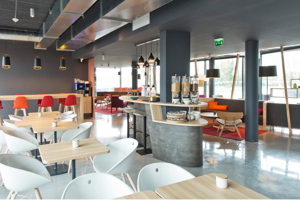 Nomad Paris Roissy CDG