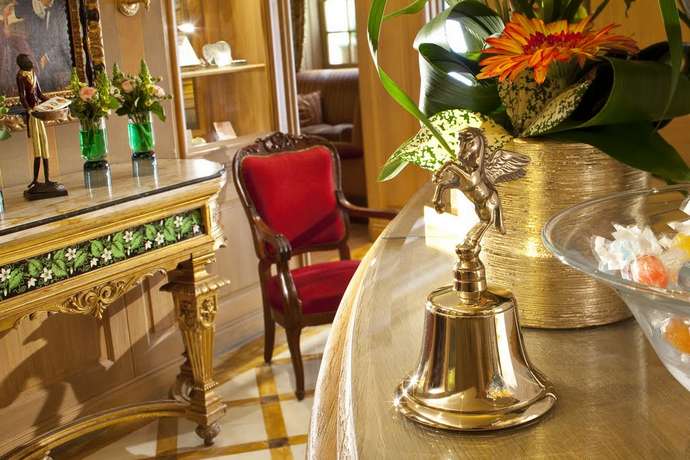 Hotel Chambiges Elysees