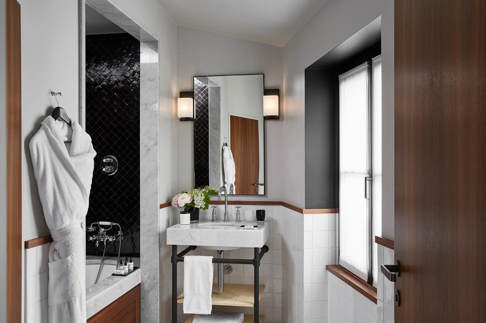 Le Roch Hotel Spa Chambre Deluxe Bien Tre 53760 1600 900 Auto