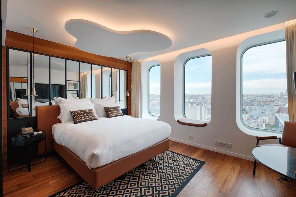 Renaissance Paris Republique