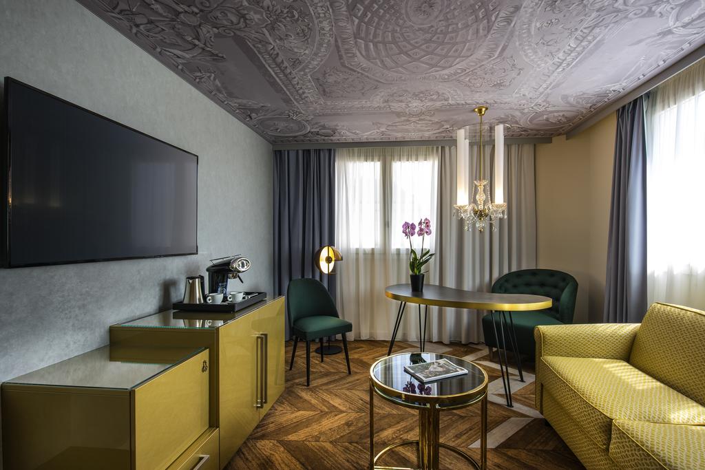 Le Louis Versailles Château - MGallery by Sofitel