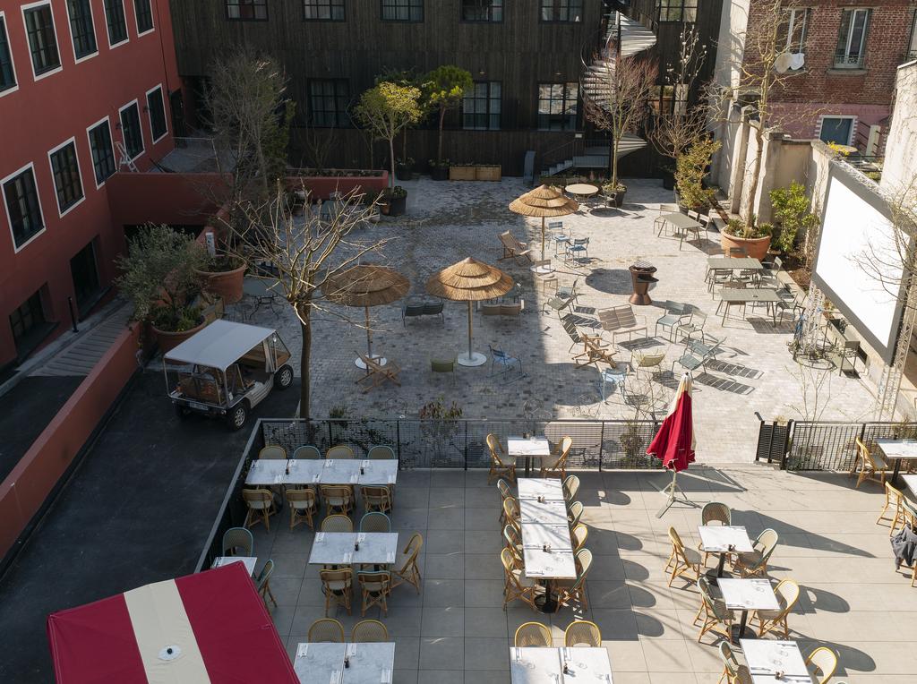 MOB HOTEL Paris Les Puces