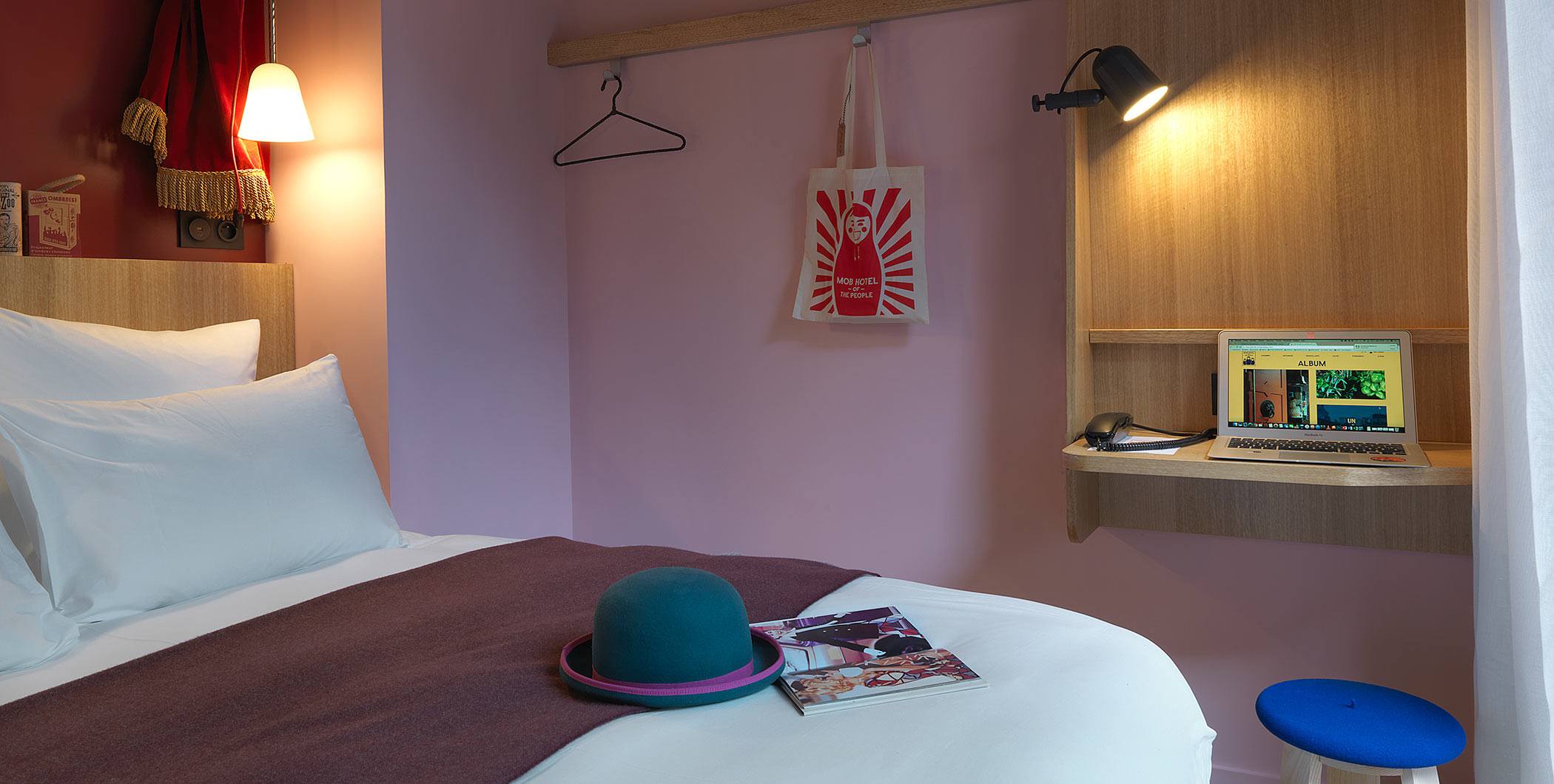 MOB HOTEL Paris Les Puces