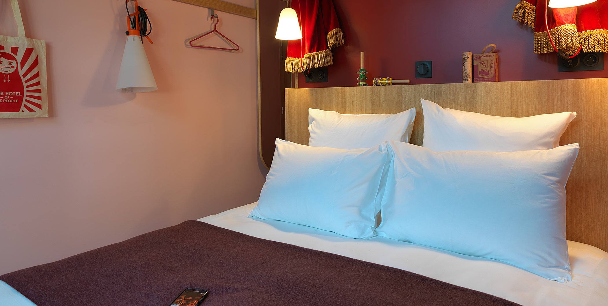 MOB HOTEL Paris Les Puces