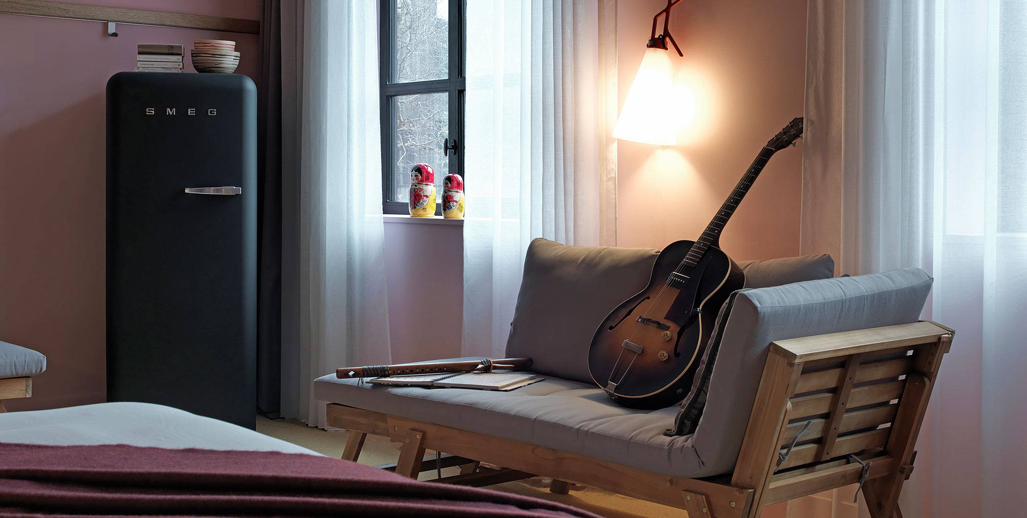 MOB HOTEL Paris Les Puces