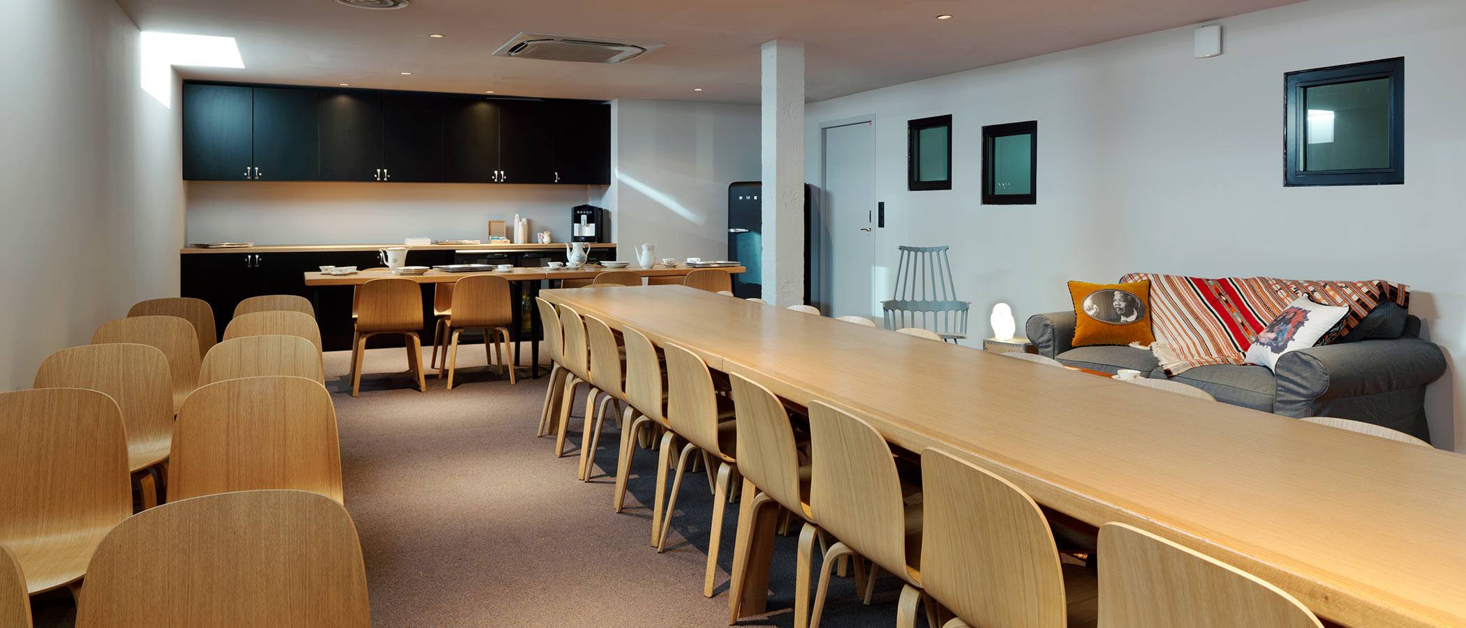 MOB HOTEL Paris Les Puces