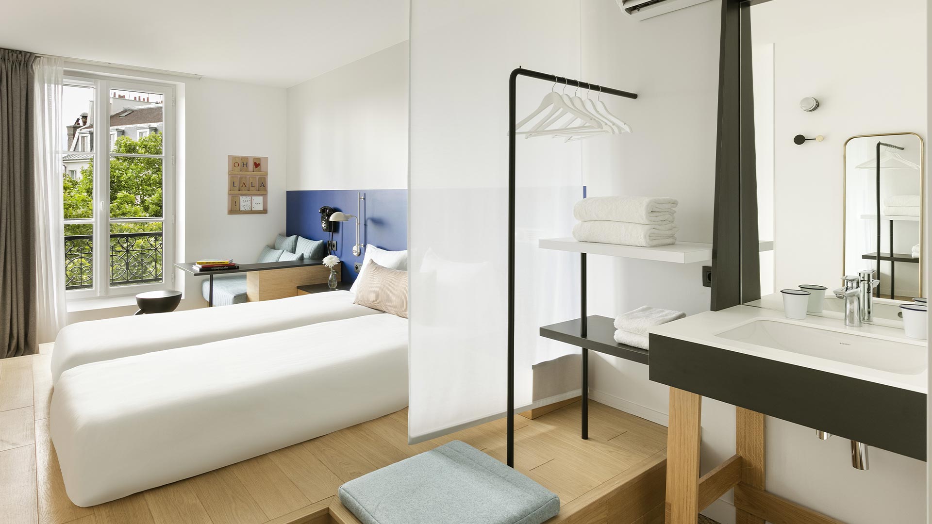 Oh la la ! Hotel Bar Paris Bastille