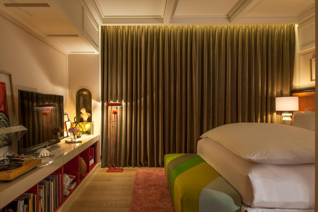 Photo Hôtel Sinner : l'hôtel sulfureux du Marais 4