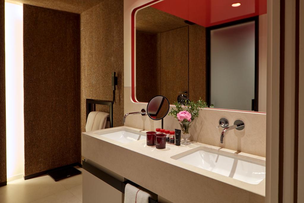 Photo Hôtel Sinner : l'hôtel sulfureux du Marais 8