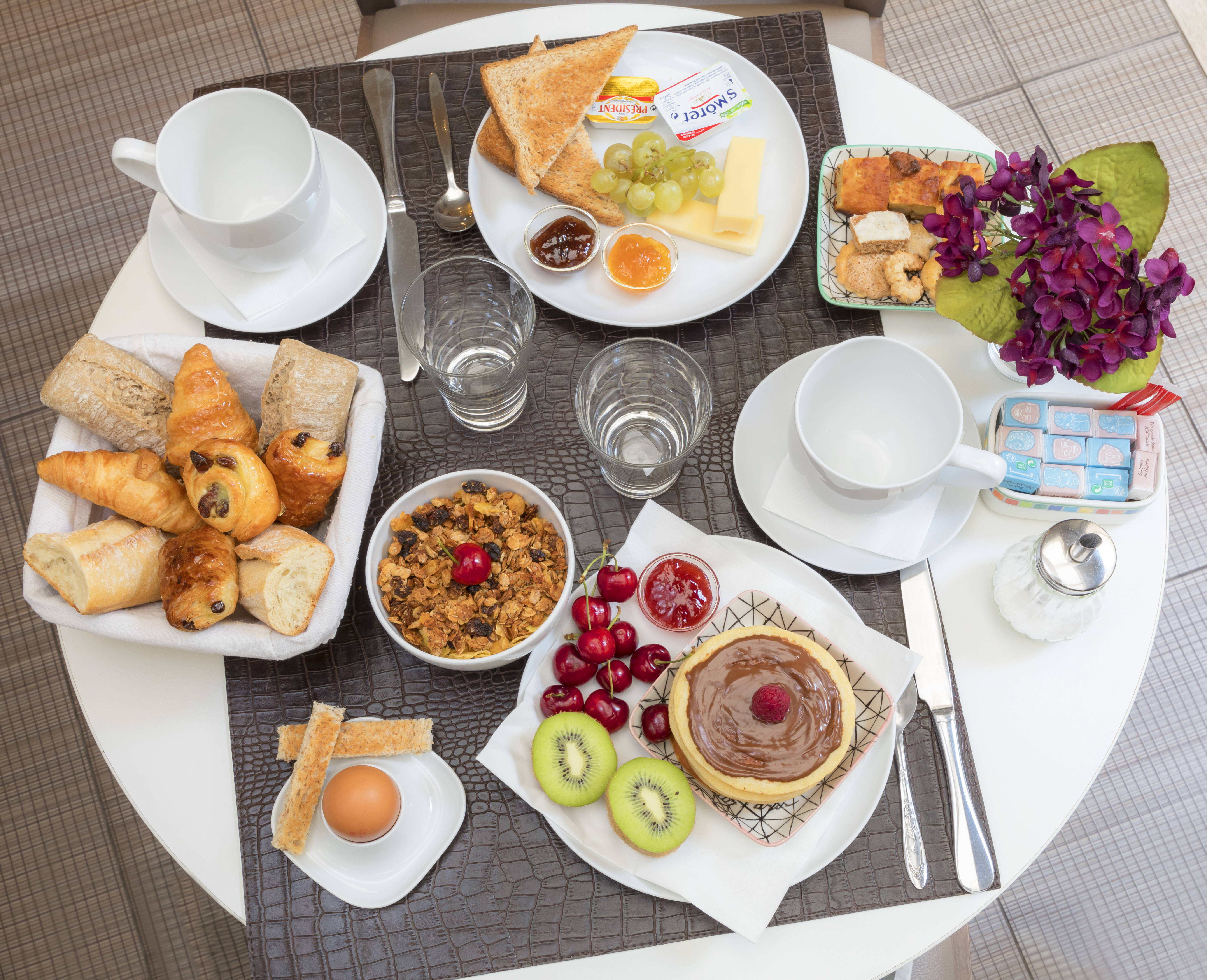 Hôtel Longchamp Elysées