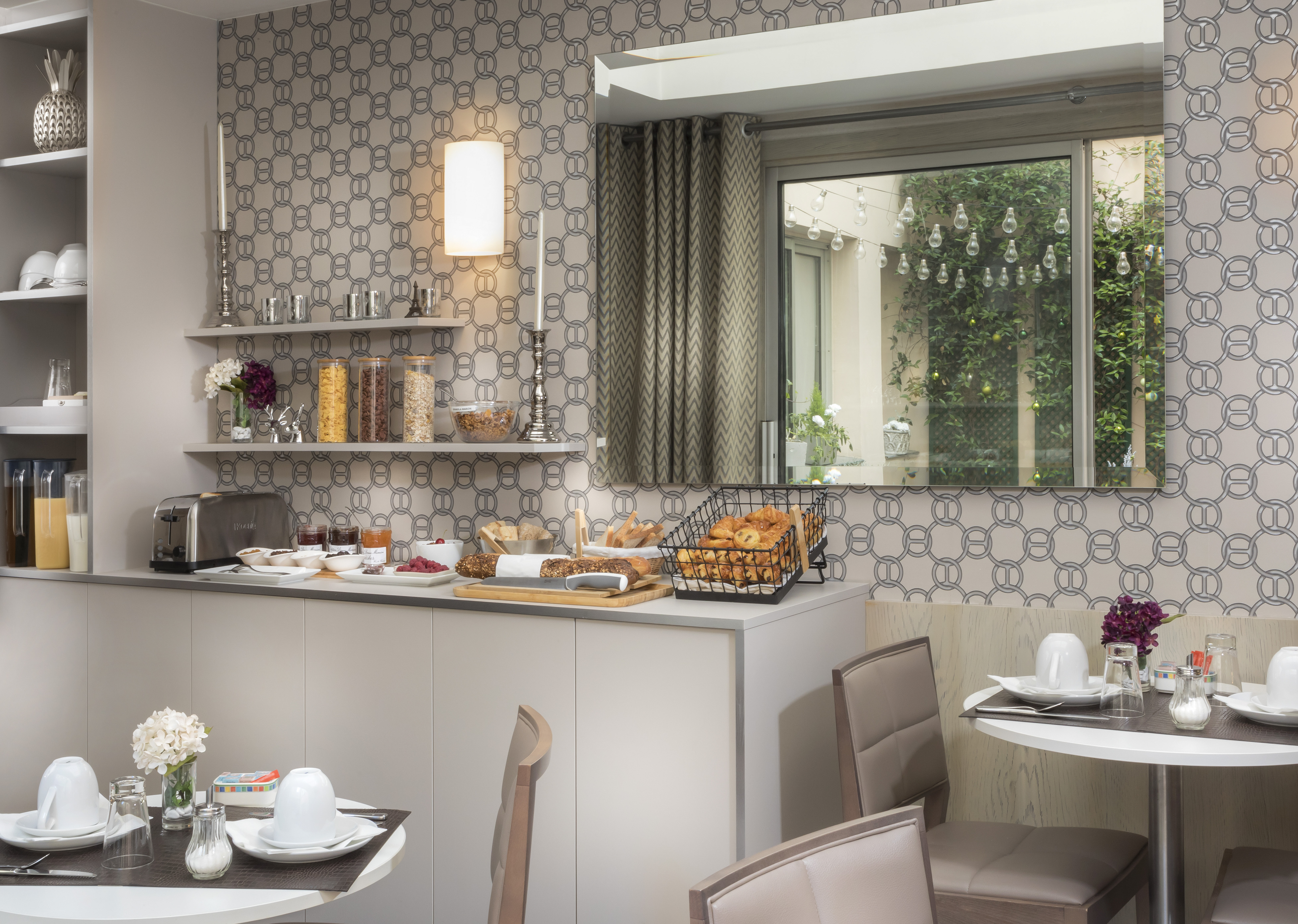 Hôtel Longchamp Elysées