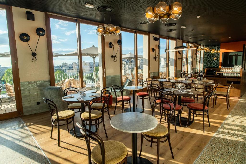 The People Paris Nation - Booking