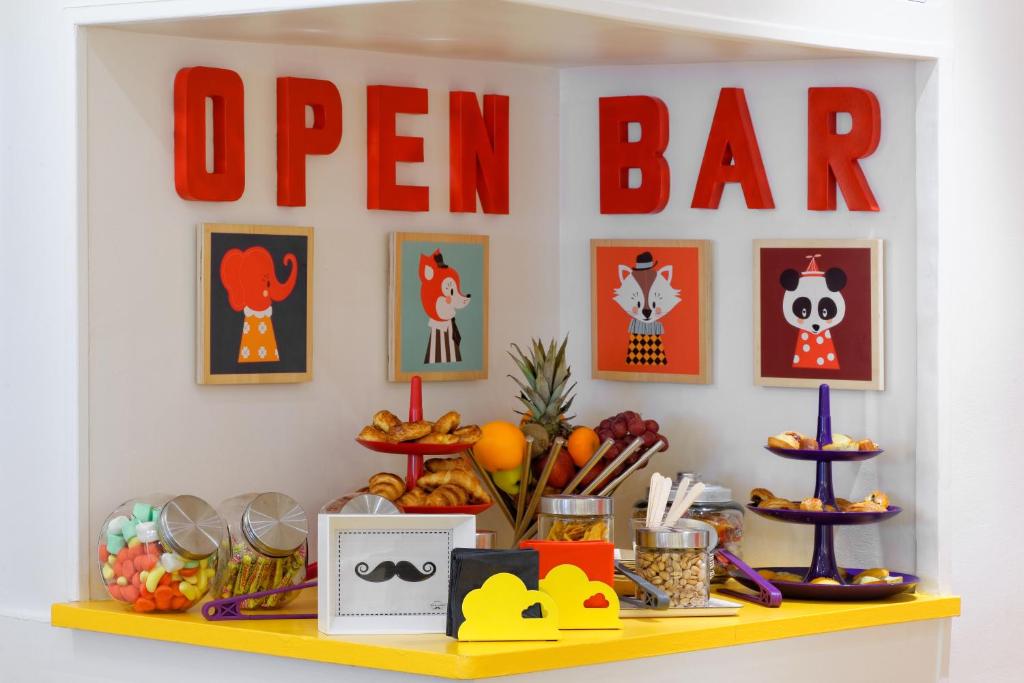 Hôtel George - Astotel - Booking