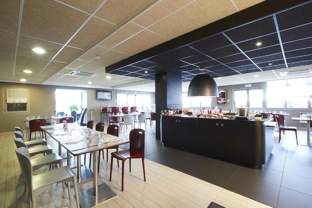 Campanile Blanc-Mesnil
