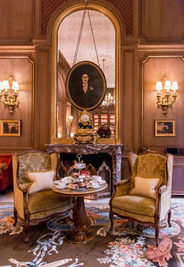 Salon Ritz Paris - Booking