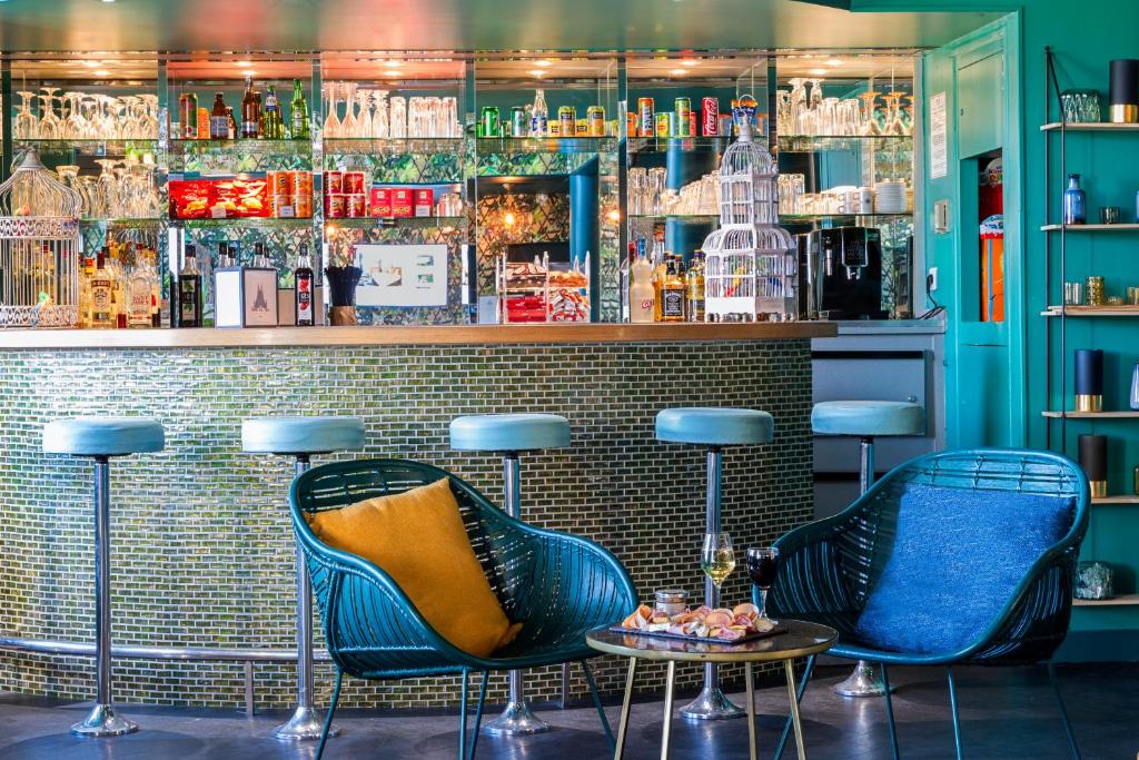 Bar Best Western Hôtel Grand Parc Marne La Vallée - Booking