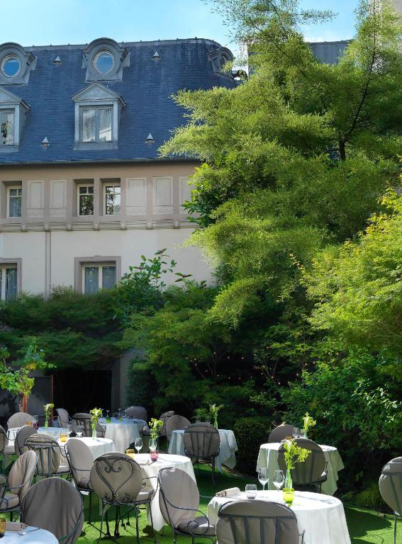 Renaissance Paris Nobel Tour Eiffel Hotel