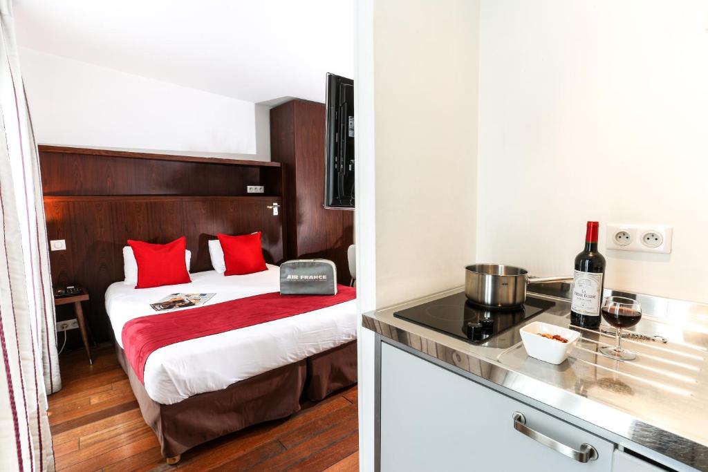 Avalon Hotel Paris Gare du Nord