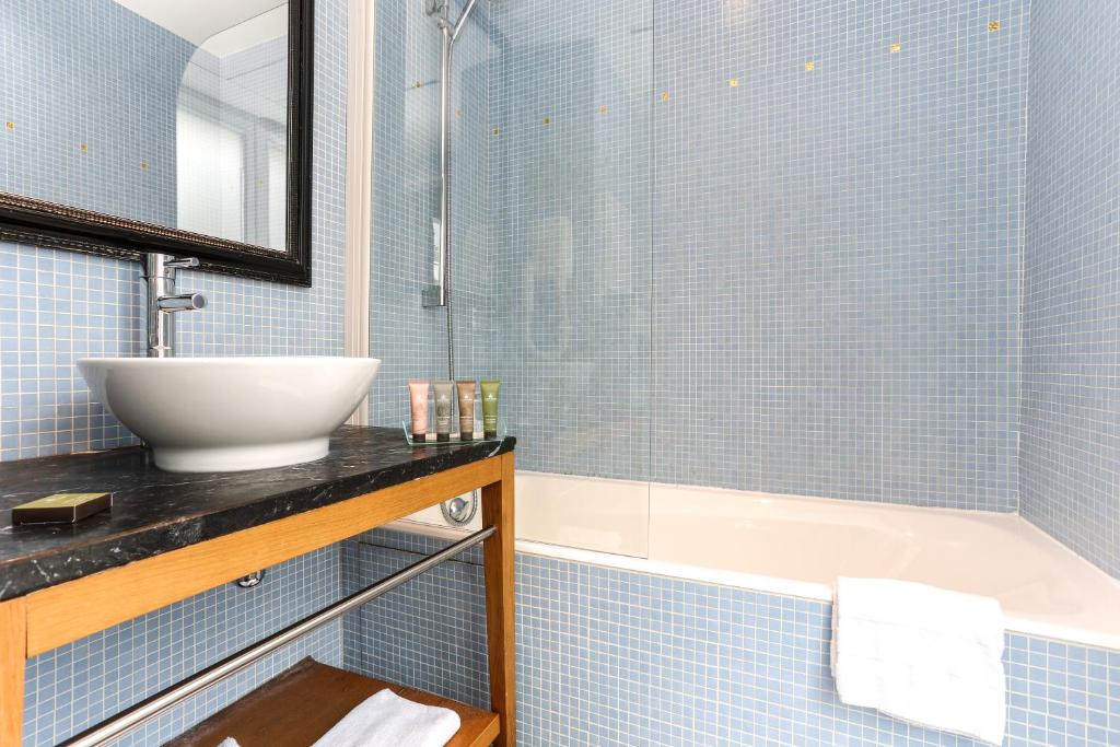 Avalon Hotel Paris Gare du Nord
