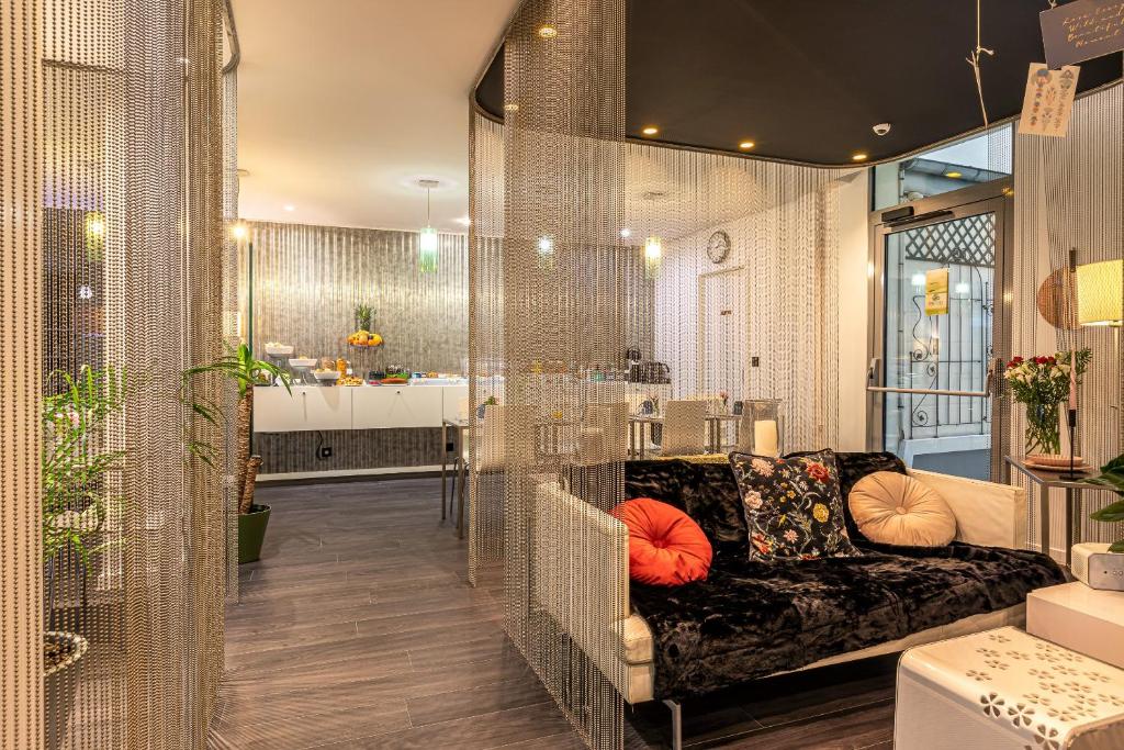 Glasgow Monceau by Patrick Hayat