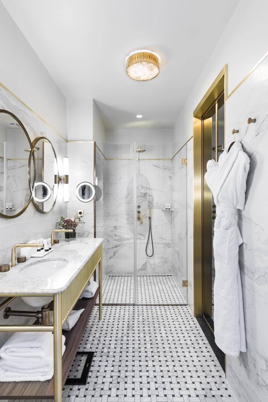 Grand Powers - salle de bain chambre supérieure - Grand Powers