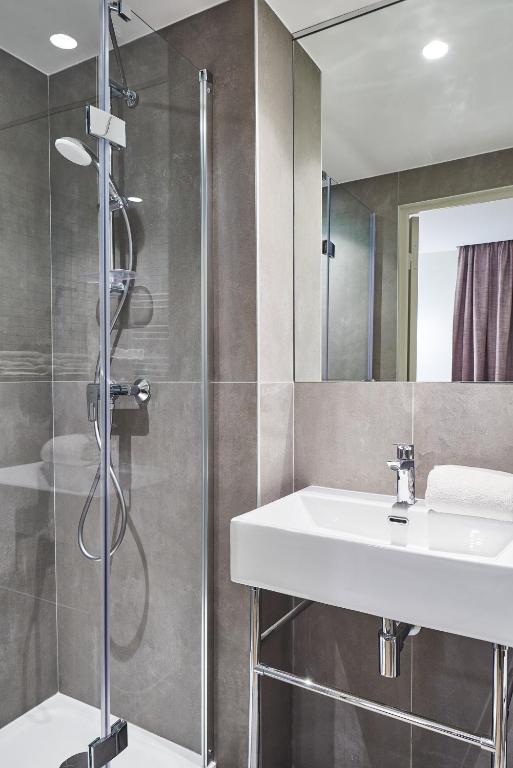 Hôtel Cervantes by Happyculture