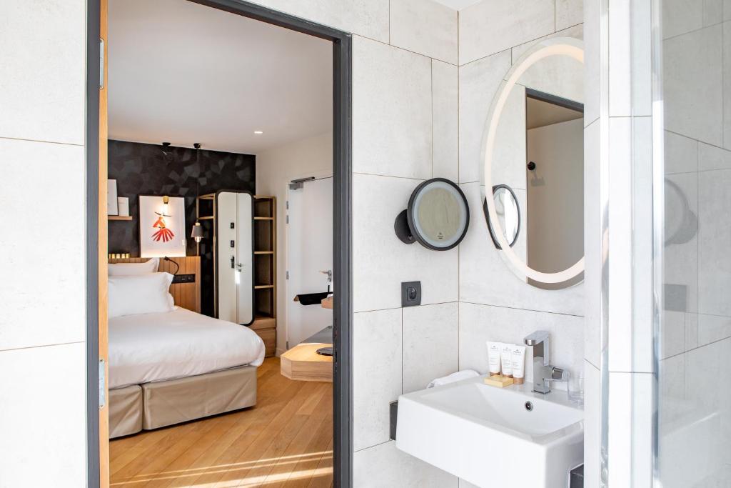 Maison Mère - Booking