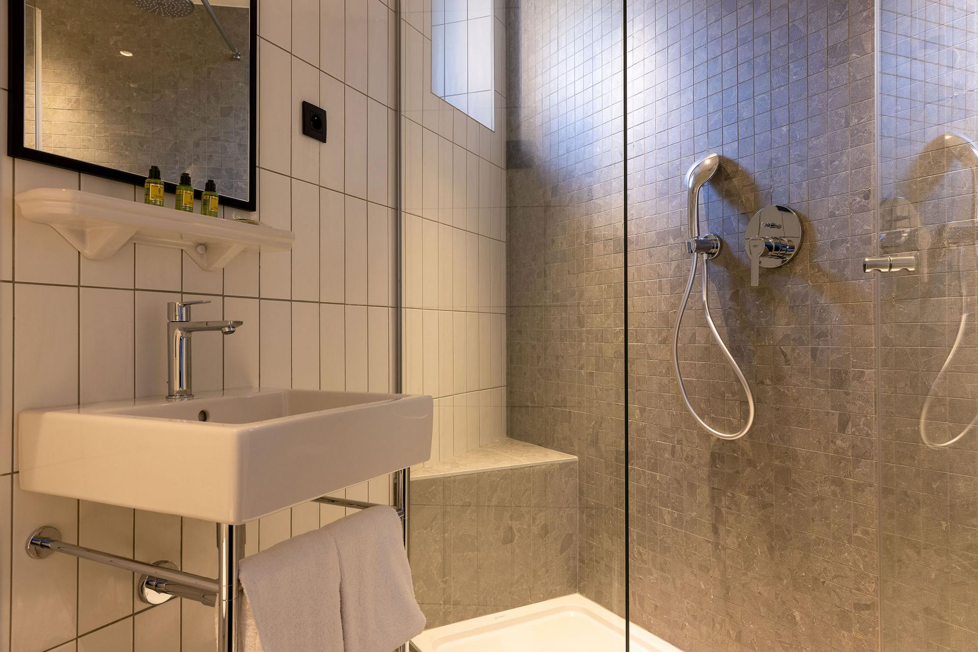 Hôtel Moderniste - Hôtel Moderniste