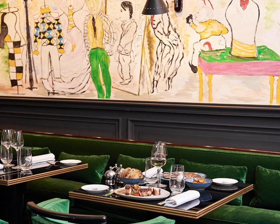 Hôtel de Berri Champs-Élysées, a Luxury Collection Hotel