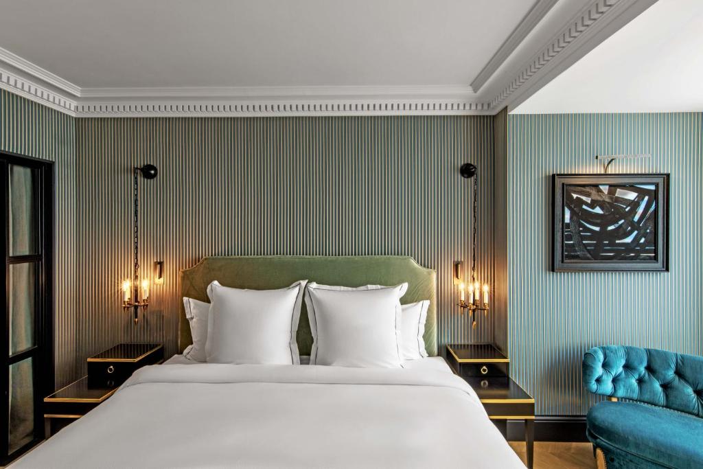 Hôtel de Berri Champs-Élysées, a Luxury Collection Hotel