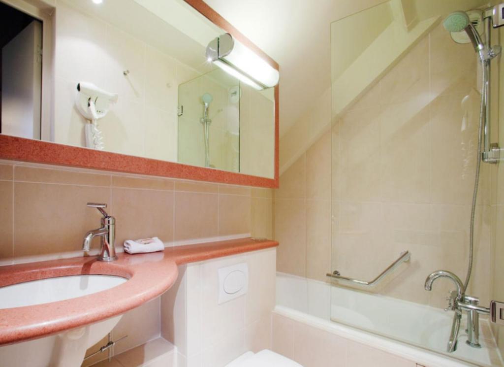 Hôtel Paris Louvre Opéra