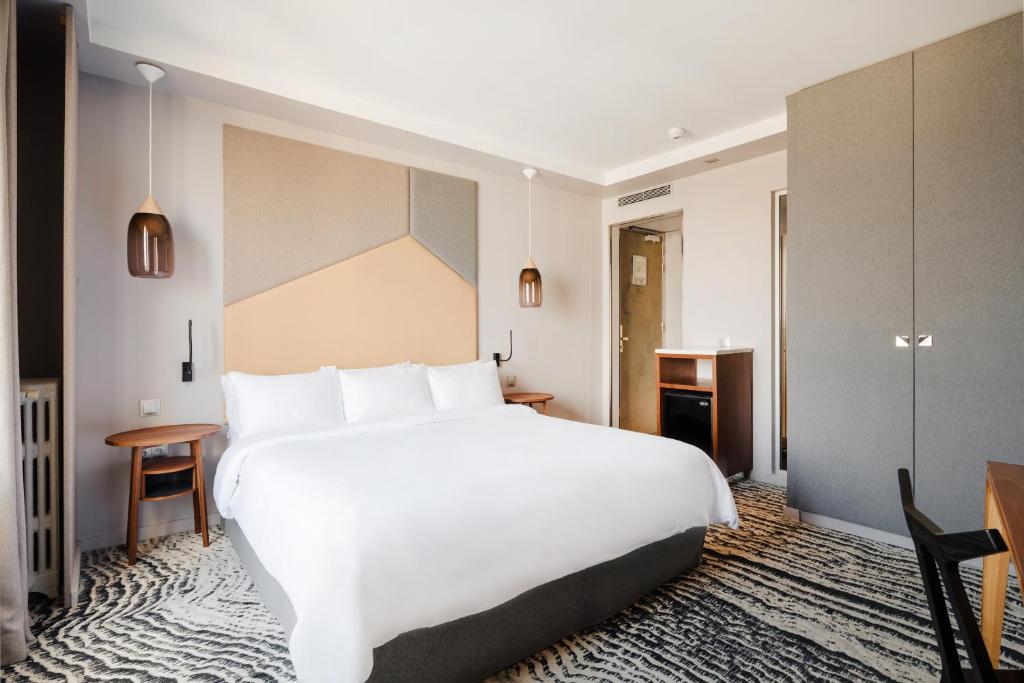 Sonder Atala Champs-Élysées