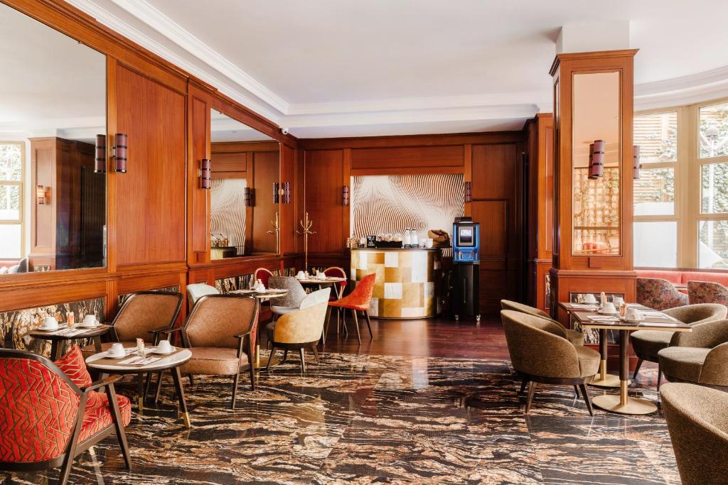 Sonder Atala Champs-Élysées