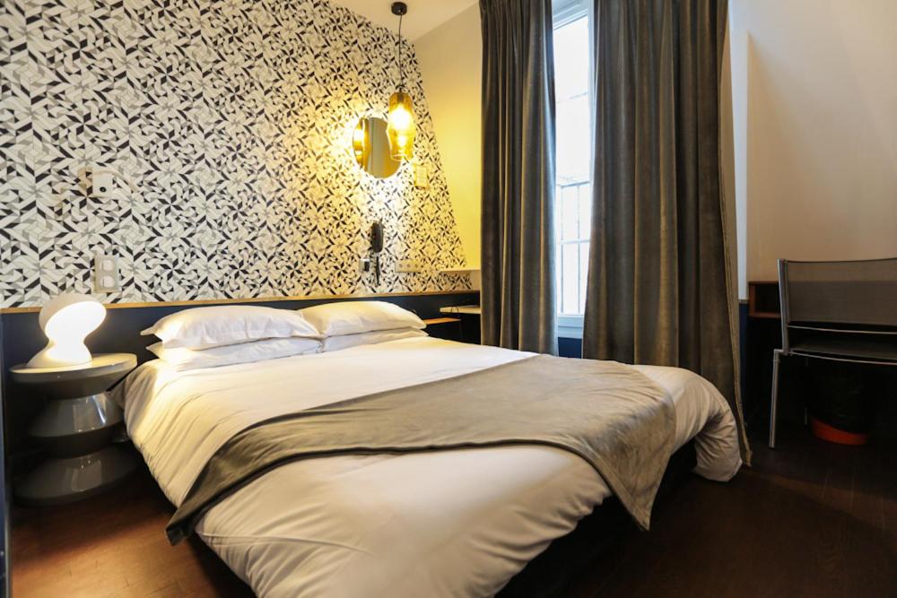 Oops! Latin quarter by Hiphophostels