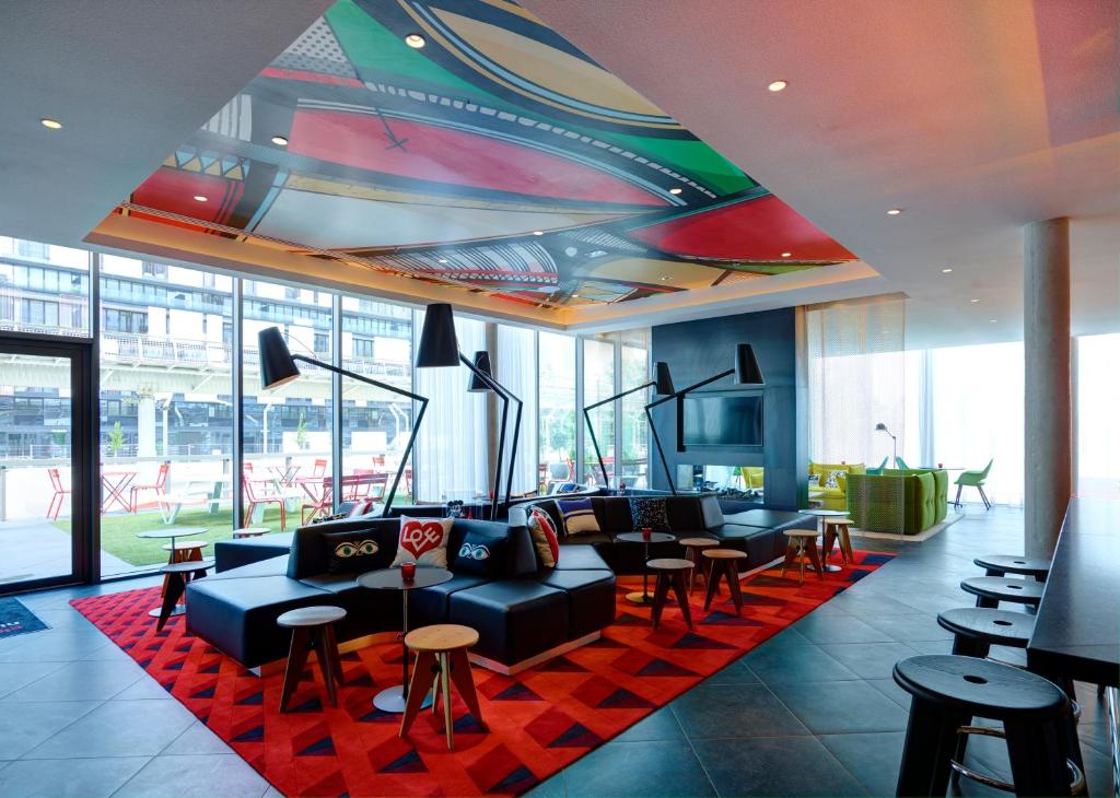 CitizenM Paris La Défense - Booking