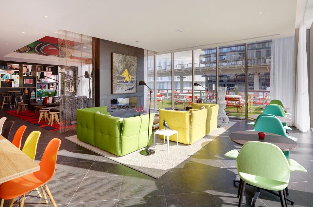 CitizenM Paris La Défense - Booking