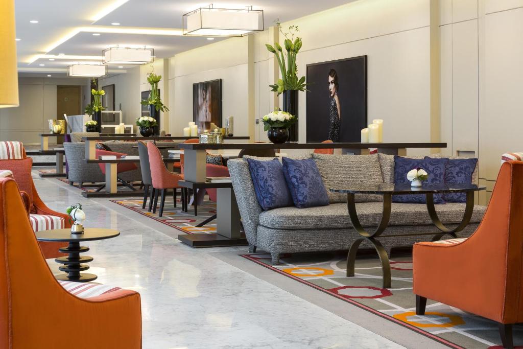 La Clef Tour Eiffel Paris by The Crest Collection