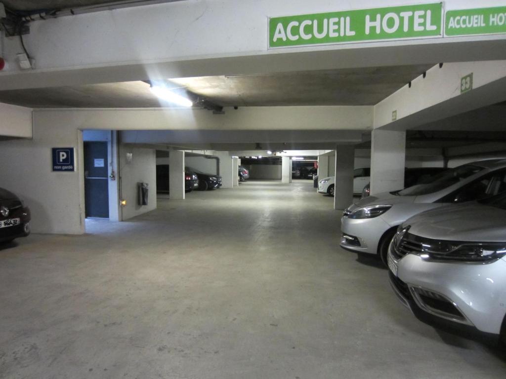 B&B HOTEL Paris 17 Batignolles