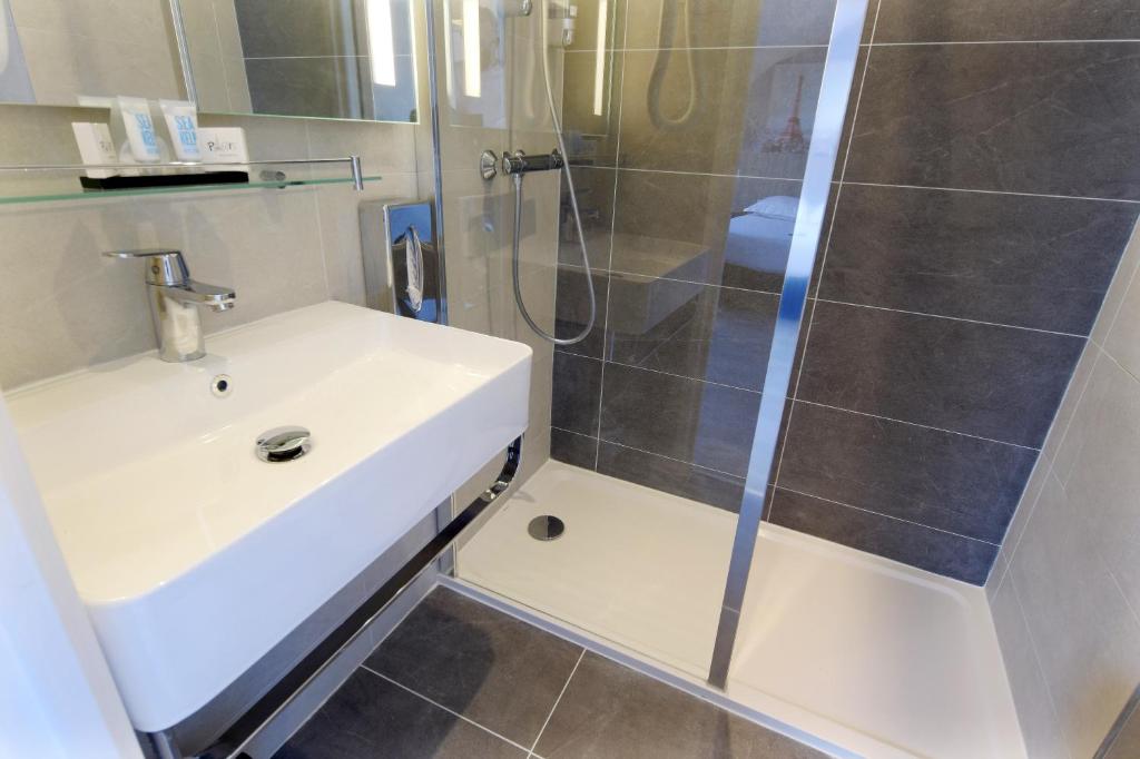 Hôtel Avia Saphir Montparnasse