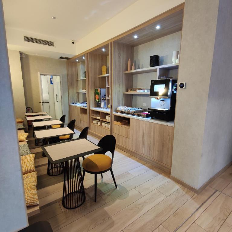 Hôtel Avia Saphir Montparnasse