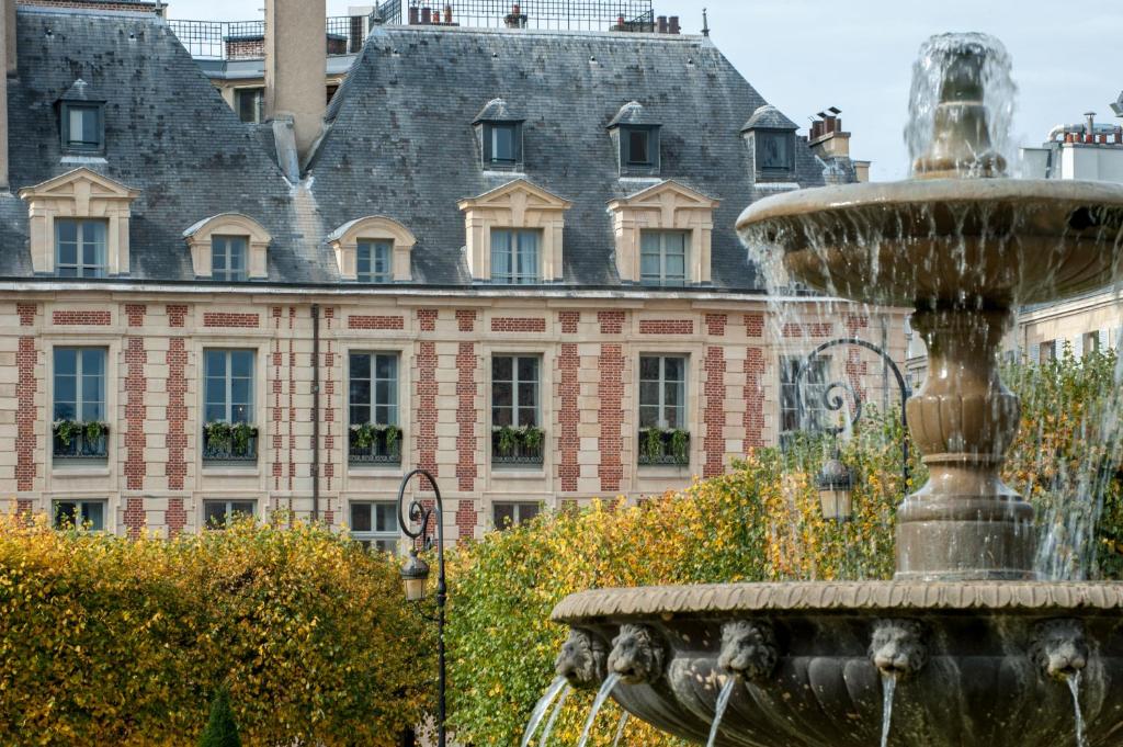 Cour des Vosges - Booking