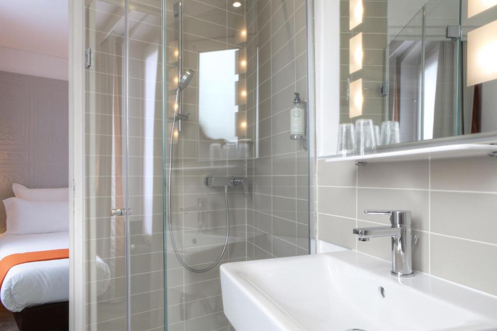 Contact Hôtel Alizé Montmartre