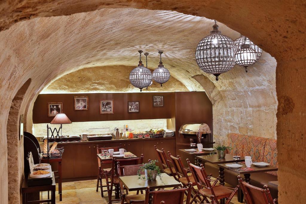 Hôtel R. Kipling by Happyculture