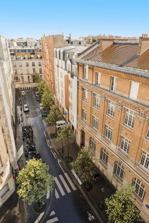 Hôtel de Neuve by Happyculture