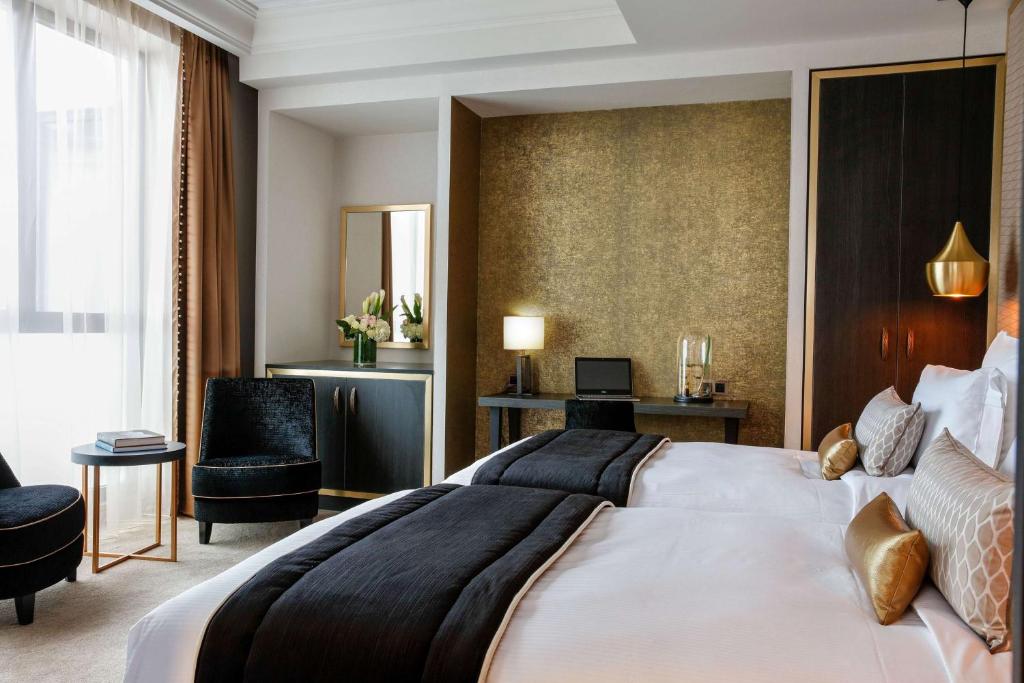 Hôtel Niépce Paris - Booking